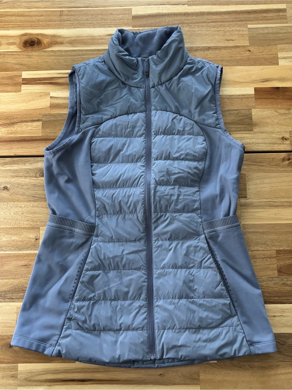 Lululemon Vest - Picture 1 of 8